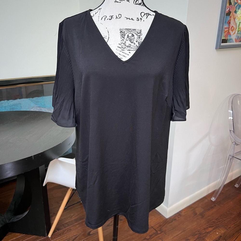 Adrianna Papell Black Top with Flutter Sleeves size 1X